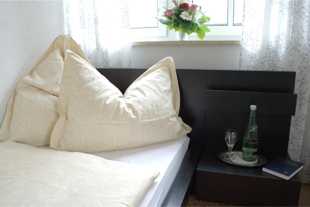 Landhotel Rangau Gasthof&Brennerei Markt Erlbach Zimmer foto
